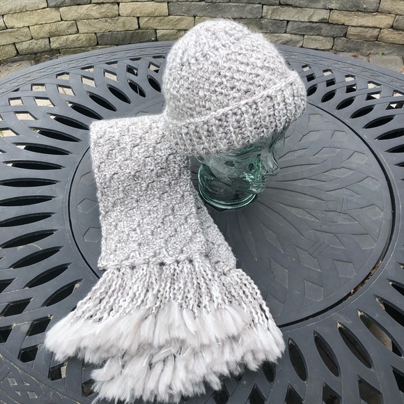 Handmade Hat and Scarf Set by BLD - Picture 2 of 4